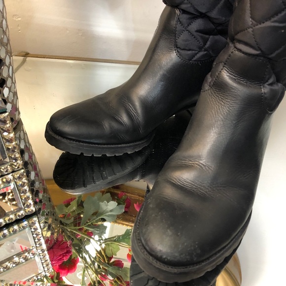 TORY BURCH Black Leather Quilted Boots - Picture 6 of 8